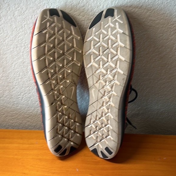 Nike Free Run RN flyknit, 880843-401, men’s US 11.5 orange and gray - Picture 6 of 6